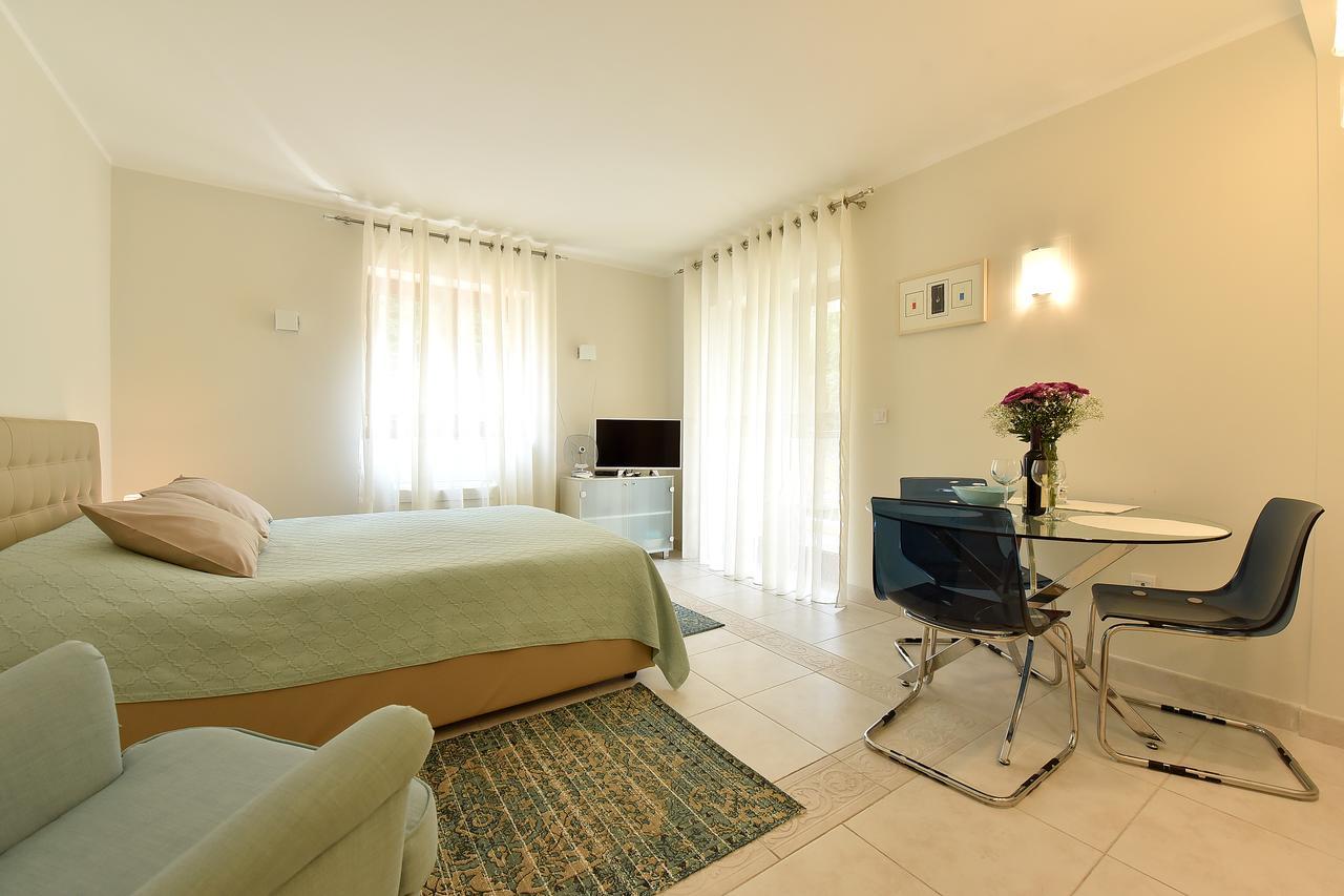 Apartment Maniva Kotor Eksteriør bilde