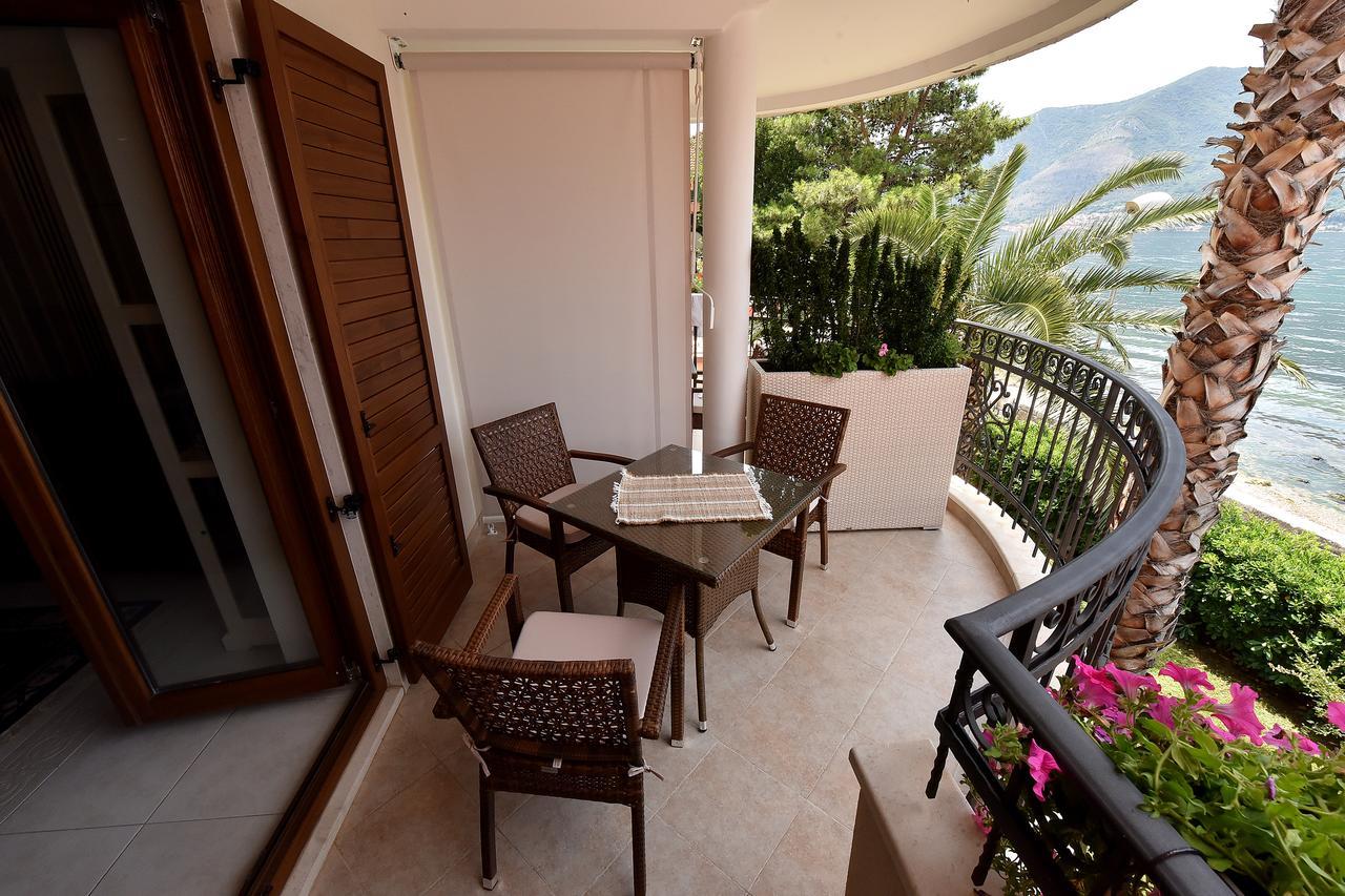 Apartment Maniva Kotor Eksteriør bilde