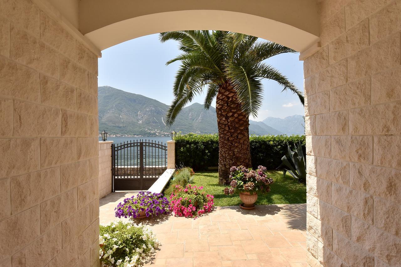 Apartment Maniva Kotor Eksteriør bilde