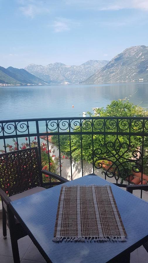 Apartment Maniva Kotor Eksteriør bilde